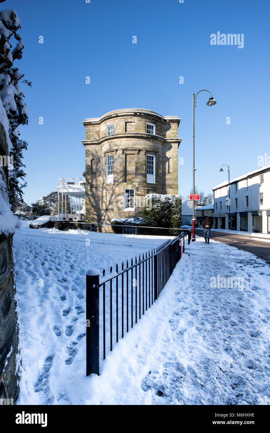 Calverley Park Crescent, Tunbridge Wells, Tier aus dem Osten Schneefall im März 2018 Stockfoto