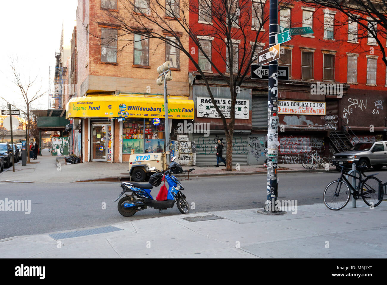 Der Ecke Havemeyer St und S 2 St in die Williamsburg Nachbarschaft von Brooklyn, NY. Stockfoto