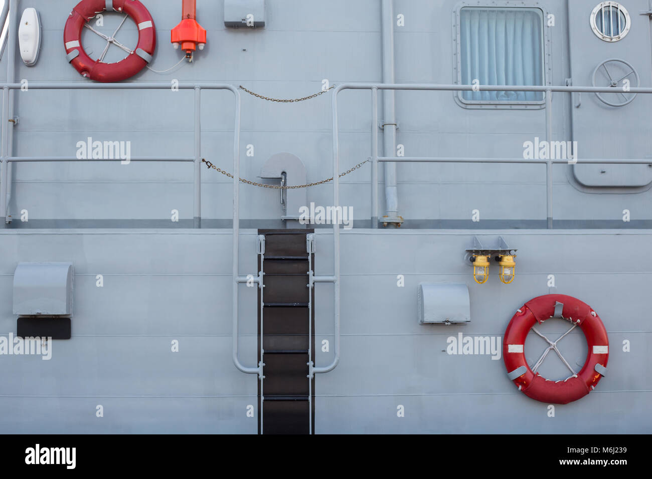 Die Seite des militärischen Schiff close-up. Stockfoto