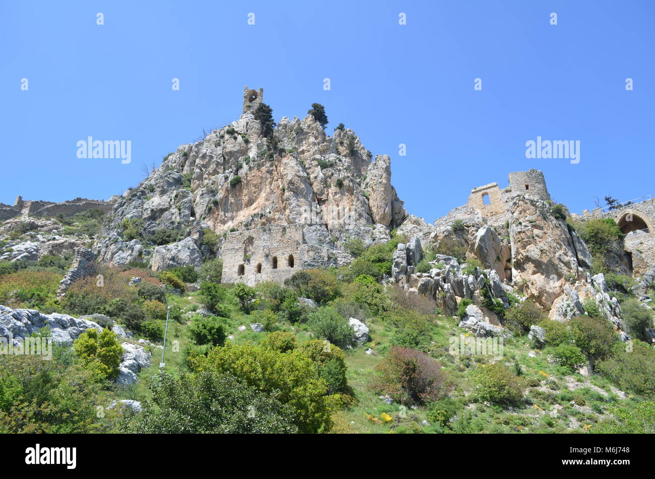 Saint Hilarion Burg auf einem Berg, Kyrenia Girne, Zypern Stockfoto