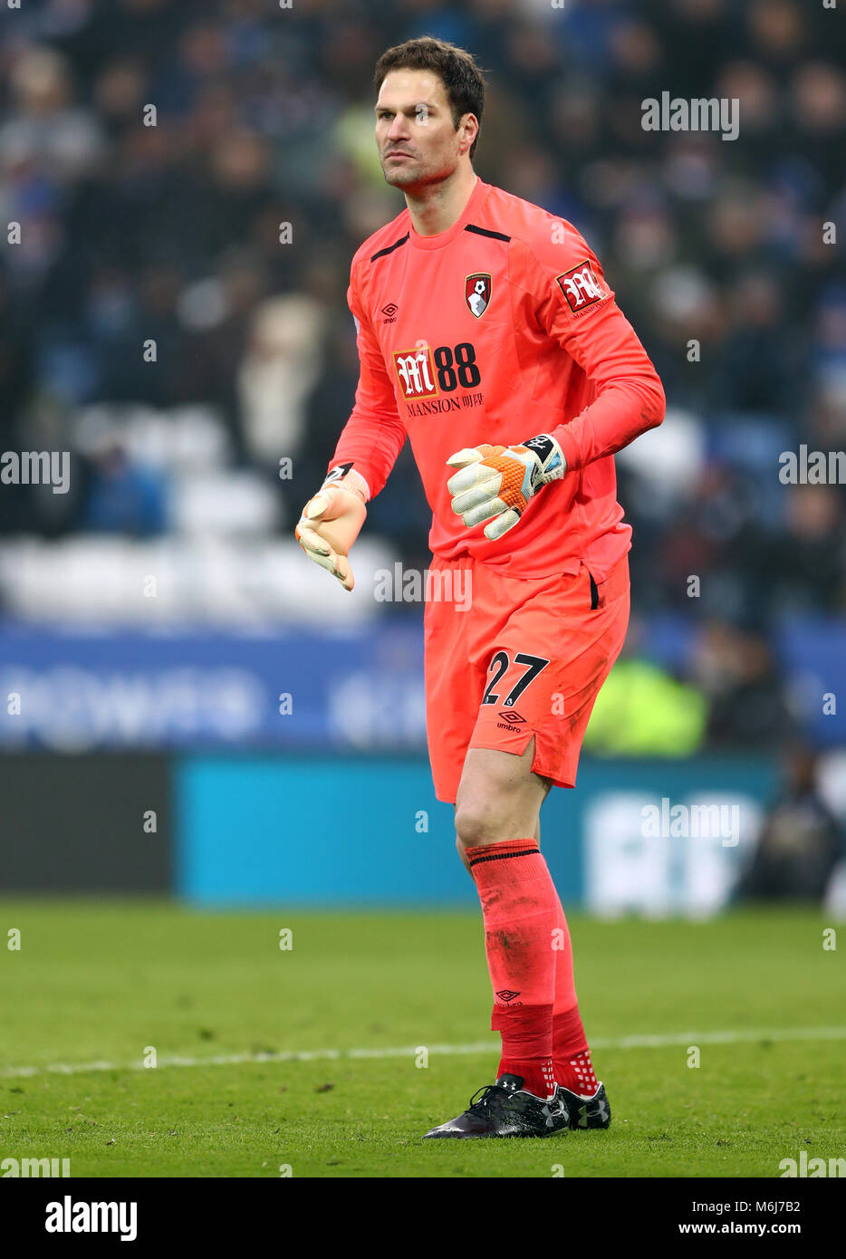 AFC Bournemouth-Torhüter Asmir Begovic beim Premier League-Spiel im King Power Stadium, Leicester. DRÜCKEN SIE VERBANDSFOTO. Bilddatum: Samstag, 3. März 2018. Siehe PA Story SOCCER Leicester. Bildnachweis sollte lauten: Tim Goode/PA Wire. EINSCHRÄNKUNGEN: Keine Verwendung mit nicht autorisierten Audio-, Video-, Daten-, Fixture-Listen, Club-/Liga-Logos oder „Live“-Diensten. Online-in-Match-Nutzung auf 75 Bilder beschränkt, keine Videoemulation. Keine Verwendung in Wetten, Spielen oder Veröffentlichungen für einzelne Vereine/Vereine/Vereine/Spieler. Stockfoto