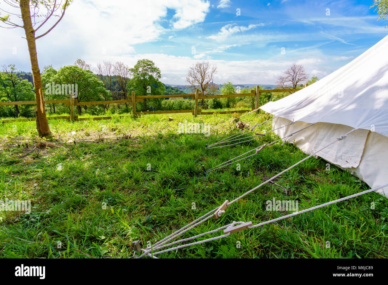 Camping Zelt Landschaft Pfadfinder Stockfoto