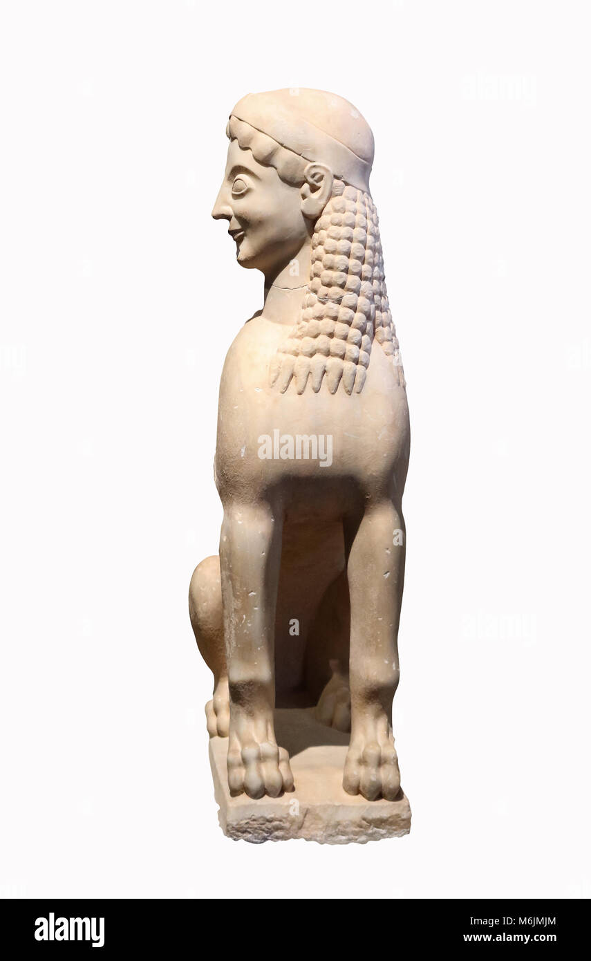 Antike griechische Sphinx Statue mit Pause im Hals - Seitenansicht auf weißem Hintergrund Stockfoto