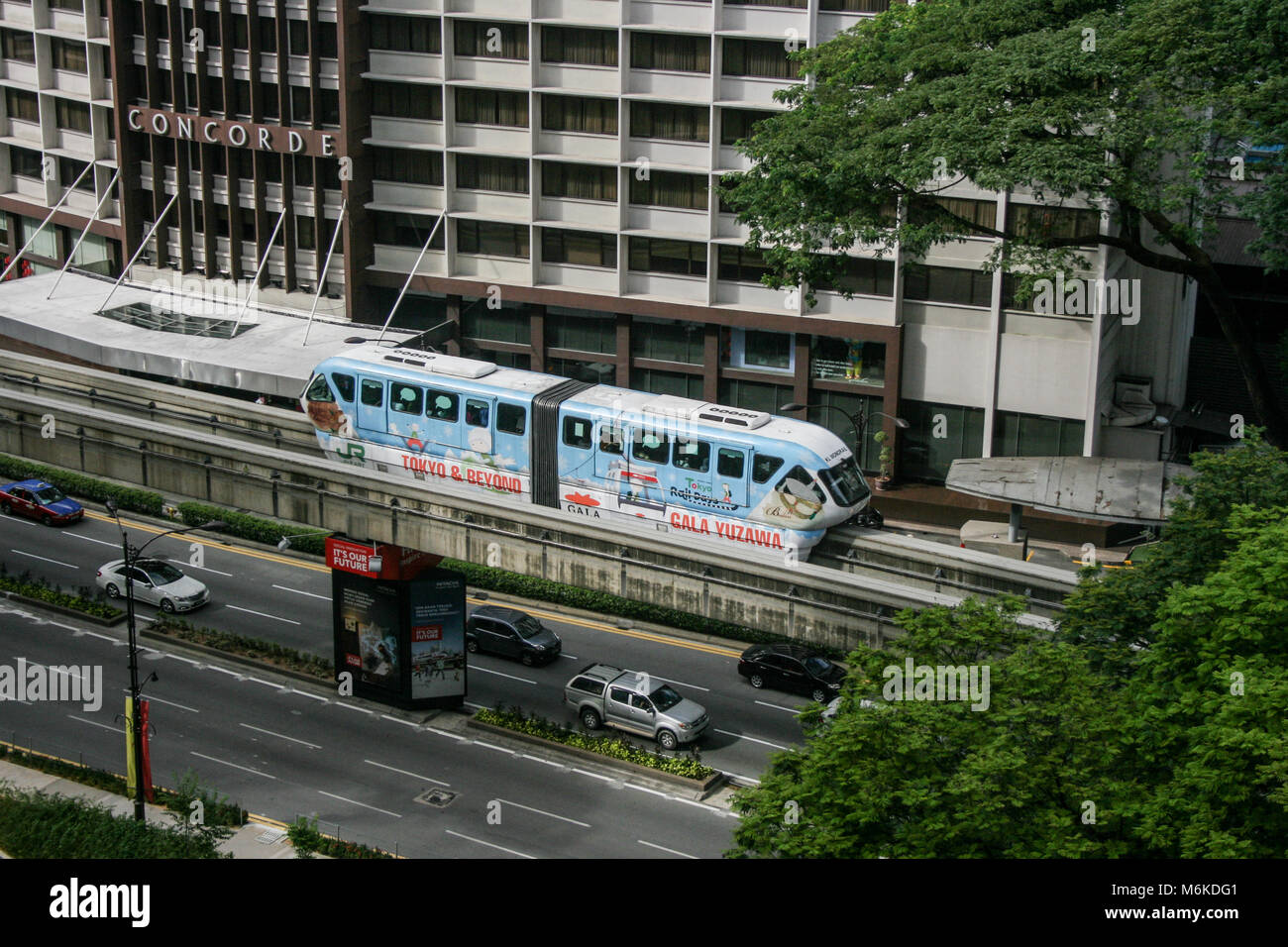 Ansicht der Monorail vom Shangri-La Hotel, Jalan Sultan Ismail, Bukit Bintang, KLCC, Kuala Lumpur, Malaysia Stockfoto