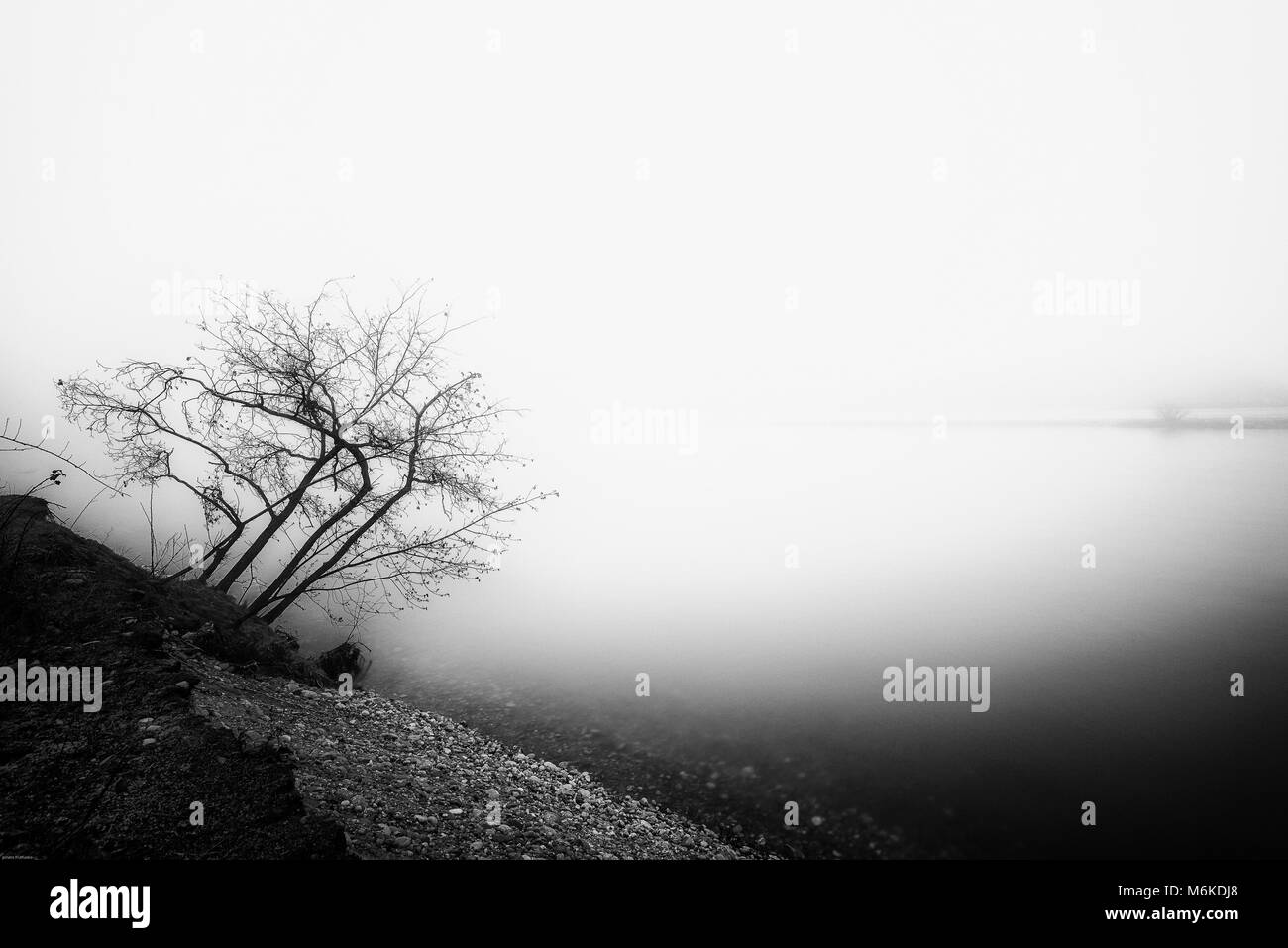 Winter Tessin riverbanks Landschaften Stockfoto