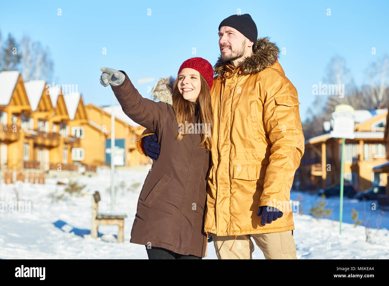 Paar beim Winter Tag Stockfoto