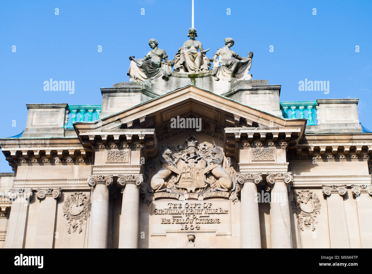 BRISTOL: Bristol Museum Gebäude Gifetd von Sir William Henry Wills Stockfoto