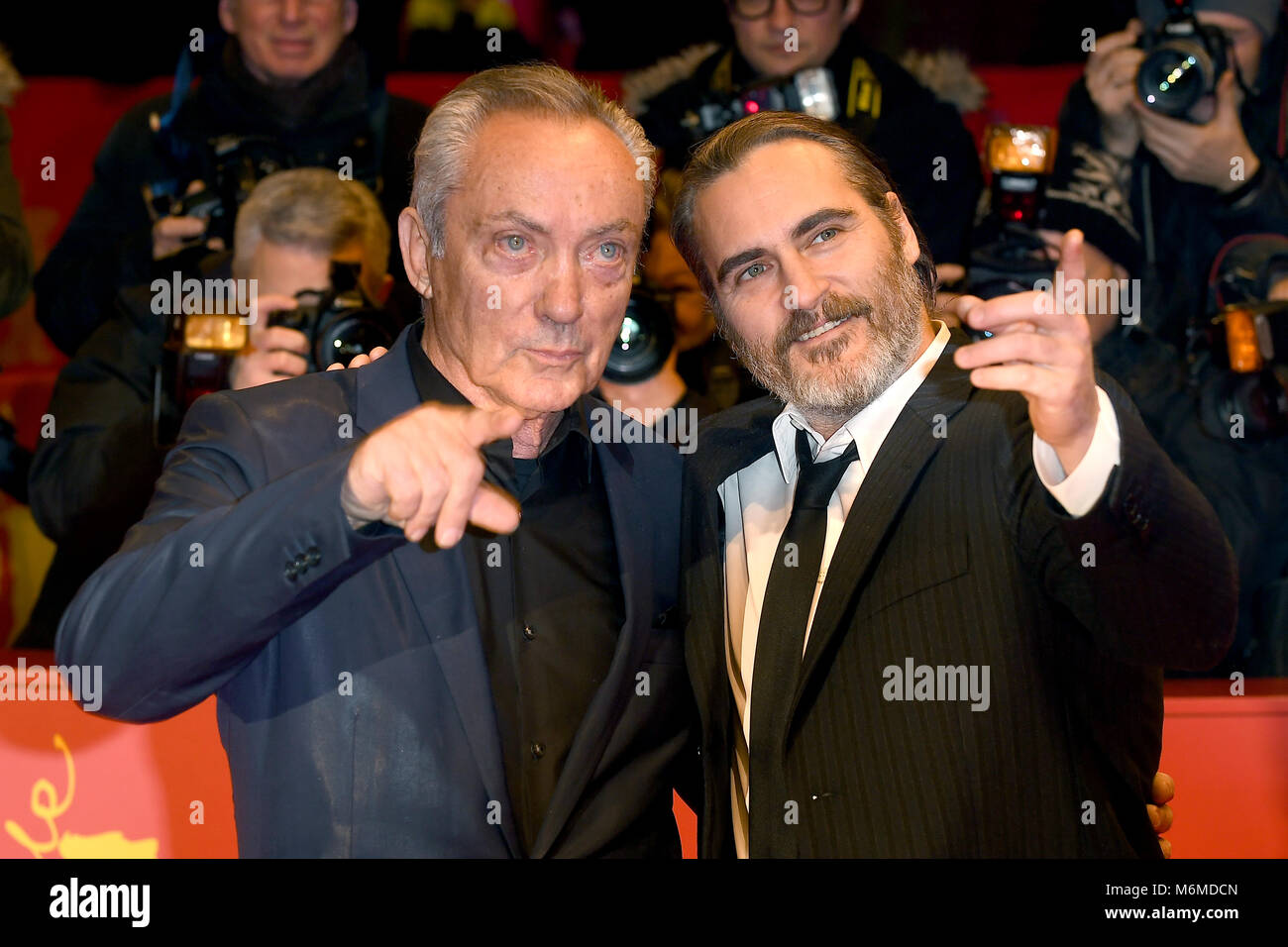 Udo Kier und Joaquin Phoenix nehmen an der 68. Berlinale Premiere von Keine Sorge, er wird nicht weit zu Fuß. 20. Februar 2018 © Paul Treadway Stockfoto
