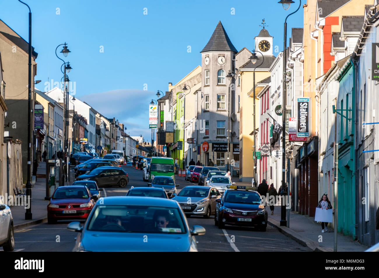 Lower Main Street in Letterkenny, County Donegal, Irland Stockfoto
