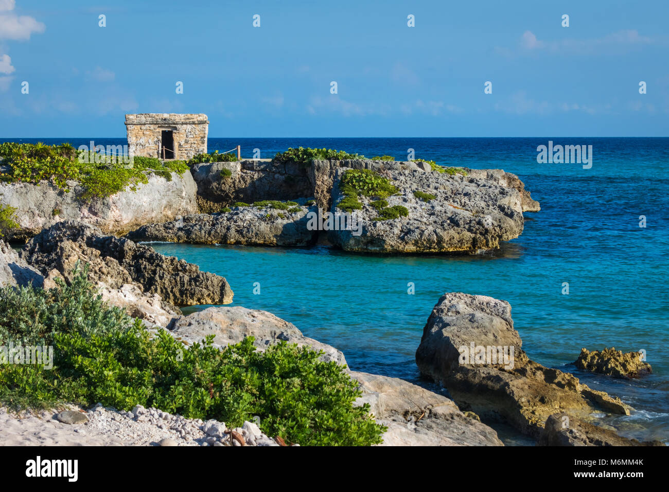 Maya Ruinen an der tropischen Küste. Landschaft. Seaside. Quintana Roo, Mexiko, Cancun, Riviera Maya Stockfoto