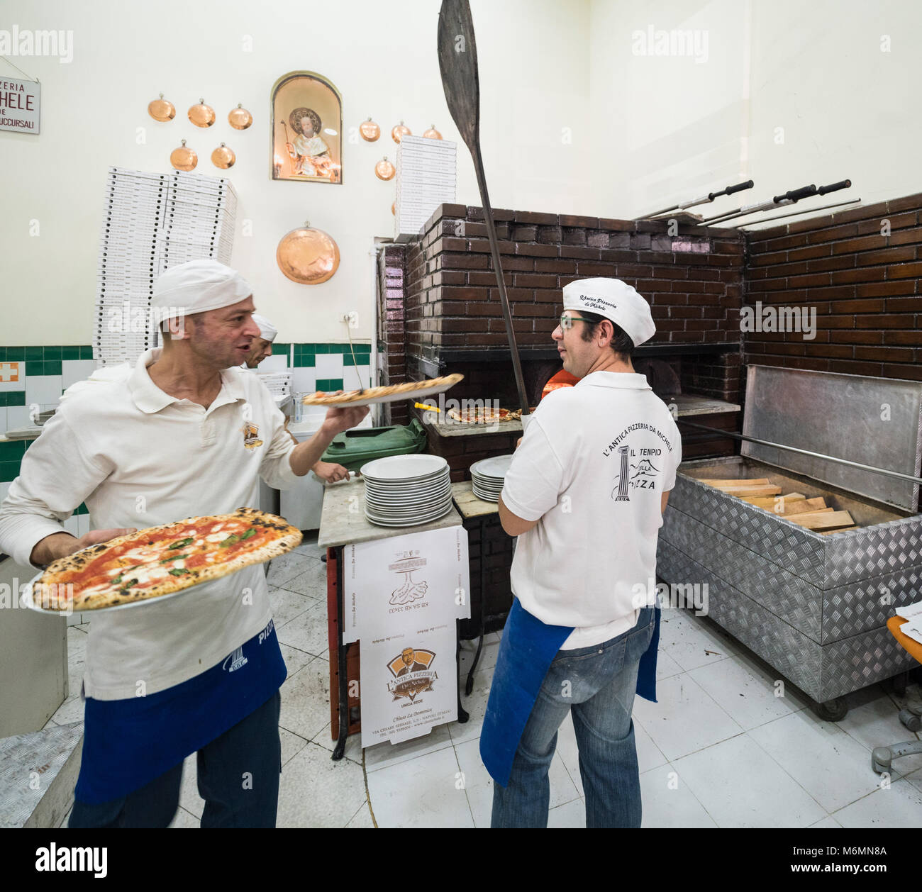 Interieur von L'Antica Pizzeria Da Michele, Neapel, Italien. Stockfoto