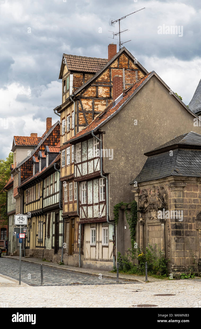 Alte Häuser in der nationalen Stil im Zentrum der Stadt. Quedlinburg. Deutschland Stockfoto