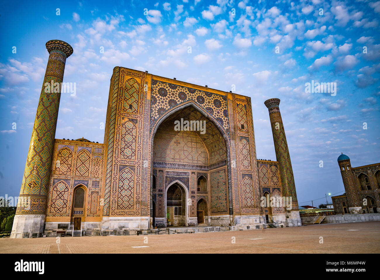 Der Registan, Samarkand, Usbekistan, in Zentralasien, Älteste erhaltene medrassahs in der Welt. Stockfoto