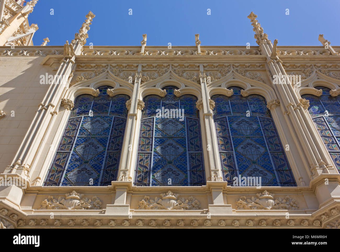 Blick auf das Äußere des kommunalen Ausstellung Palace in Valencia, Spanien Stockfoto