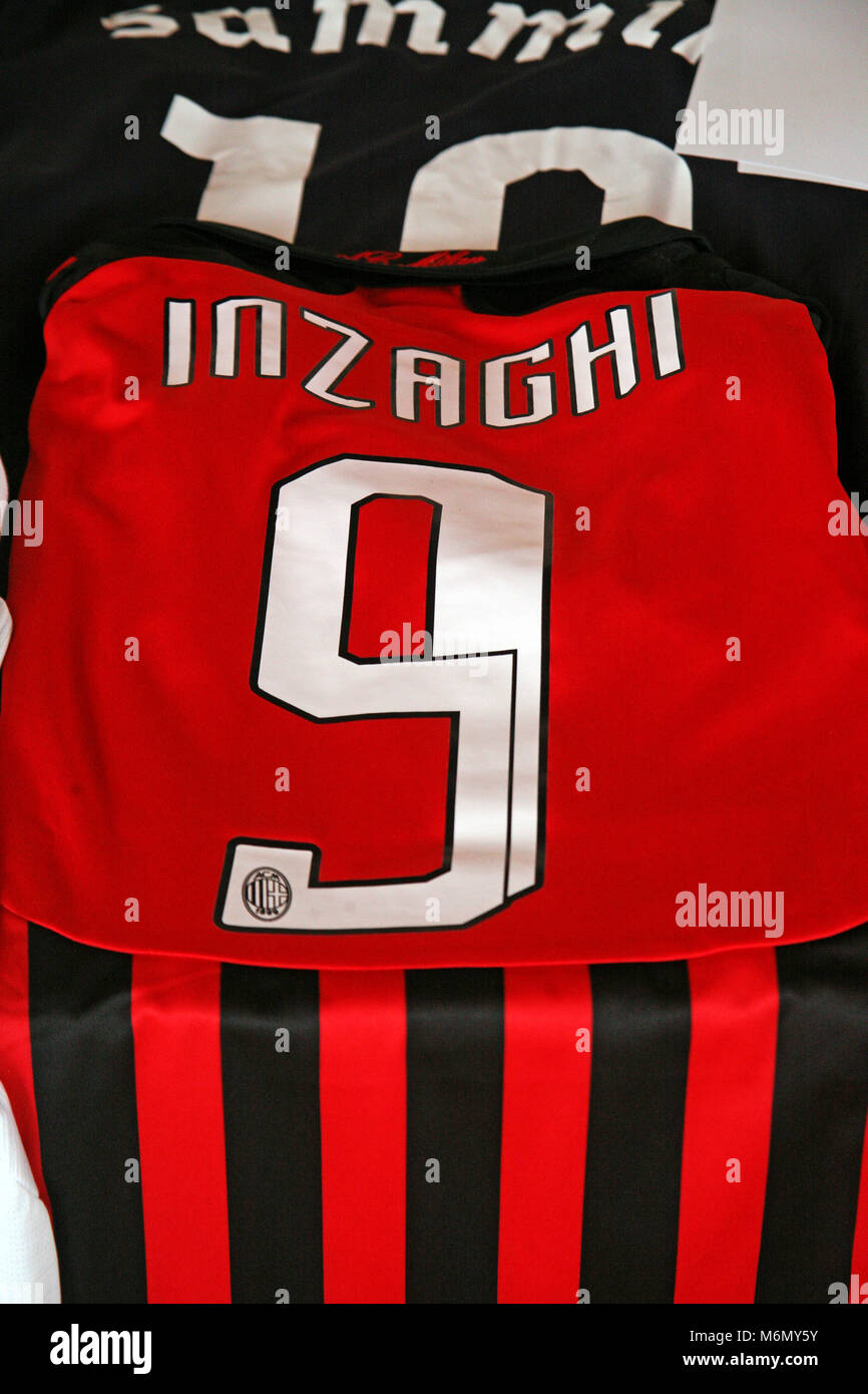 Inzaghi original Fußball Jersey von der verstorbenen Franziskaner Vrancic Sammlung, Kroatien Stockfoto