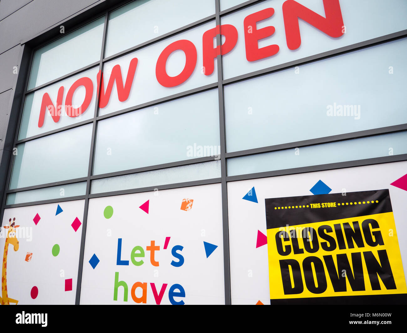 Neue Toys R Us Store, in Reading, Berkshire, England. Stockfoto