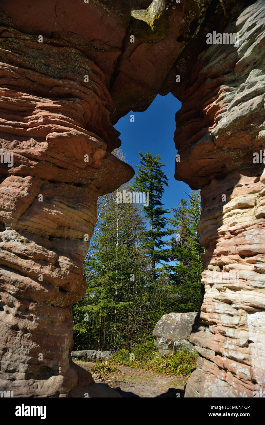 Lutzelhouse (nord-östlichen Frankreich), Bruche Tal, die "Porte de Pierre' Felsformation in der Donon Massiv Stockfoto