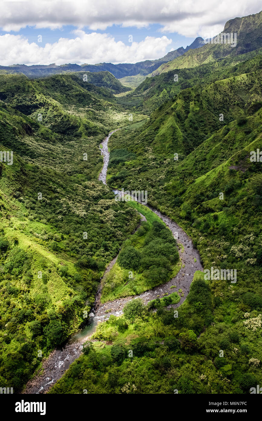 Aussicht auf die Landschaft von Hubschrauber in Kauai, Hawaii Stockfoto