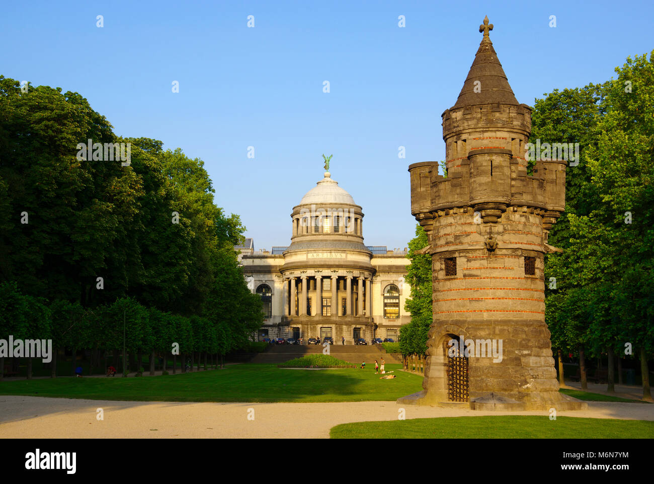 -Königliches Museum für Kunst, Stein Turm, Parc du Cinquantenaire, Brüssel, Belgien Stockfoto