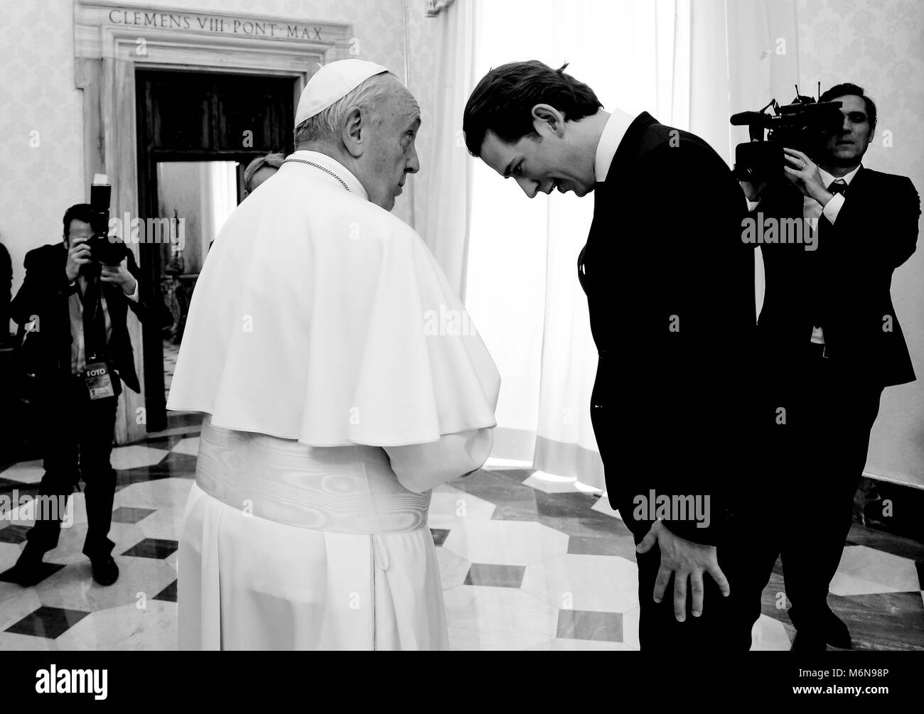 Kanzler sebastian kurz Schwarzweiß-Stockfotos und -bilder - Alamy