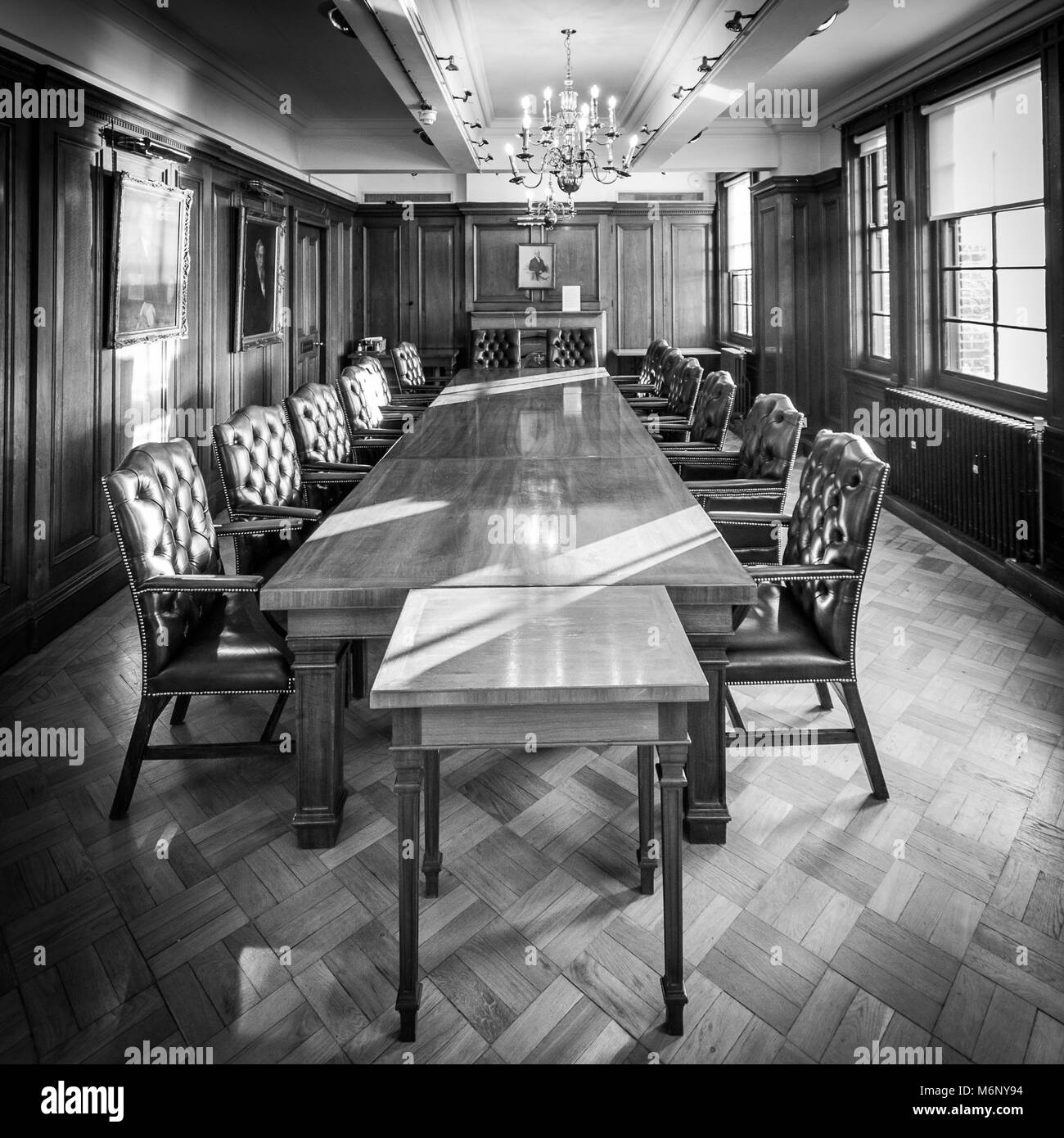 Der historische Sitzungssaal der Hauptsitz von Joshua Tetley, heute Teil der Tetley Galerie Stockfoto