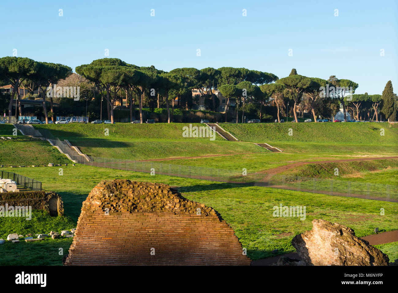 Circus Maximus ist ein antikes römisches Streitwagenrennen Stadion und Masse Veranstaltungsort in Rom, Italien. Stockfoto