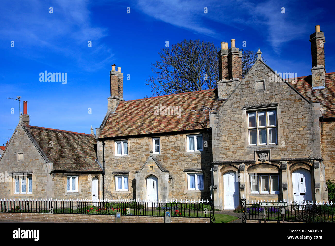 Architektur entlang der High Street, Ramsey town, Cambridgeshire, England, Großbritannien Stockfoto