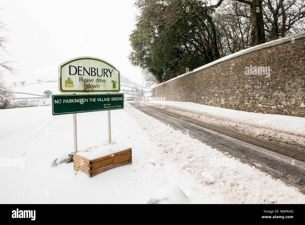 Bilder von South Devon Dorf in den schweren Schnee von 2018 Stockfoto