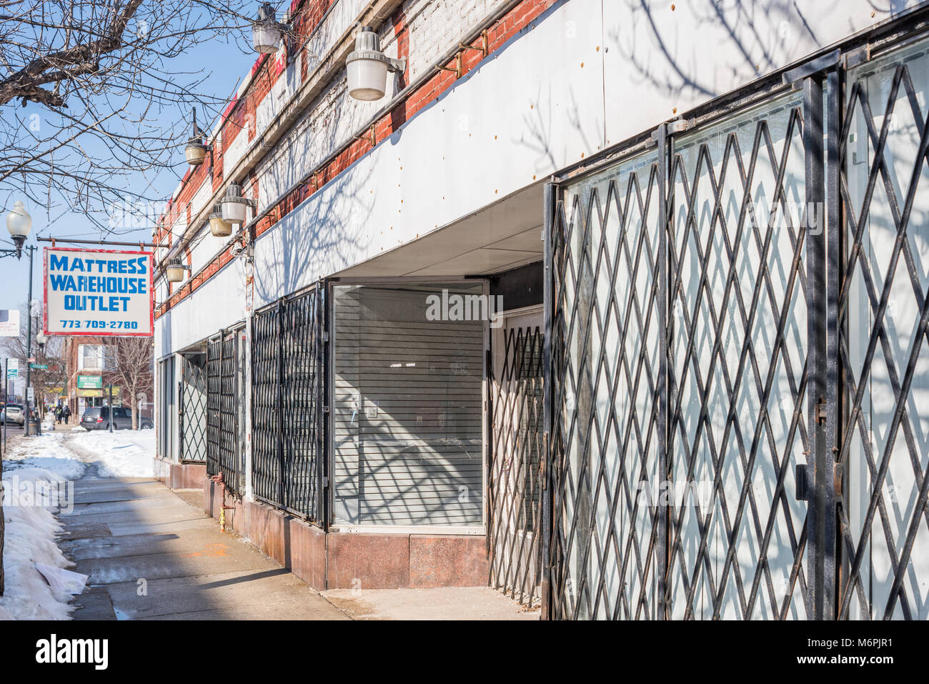 Gewerbliche Bauten auf Milwaukee Avenue im Logan Square - Avondale Nachbarschaften Stockfoto