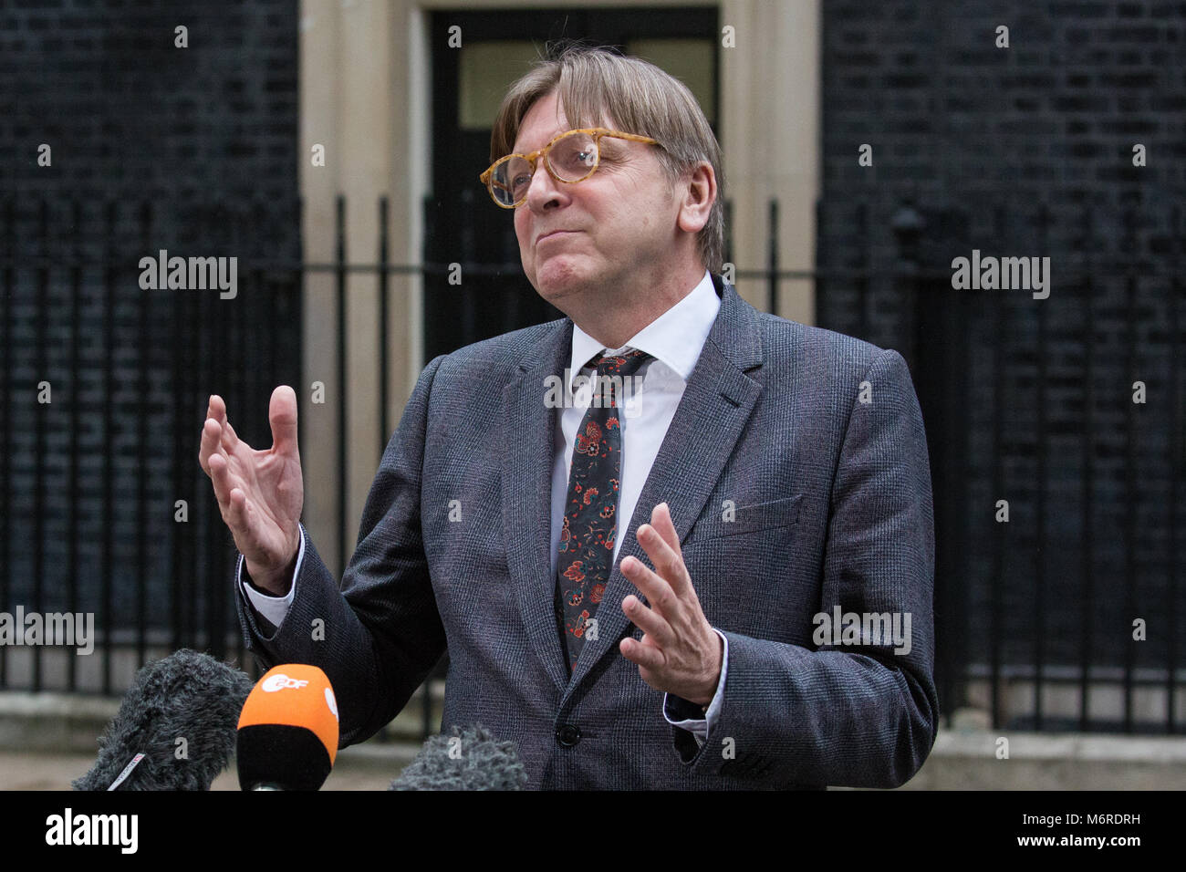 London, Großbritannien. 6. März, 2018. Guy Verhofstadt, der EU-Verhandlungsführer, spricht mit den Medien nach einem Treffen in der Downing Street 10. Credit: Mark Kerrison/Alamy leben Nachrichten Stockfoto