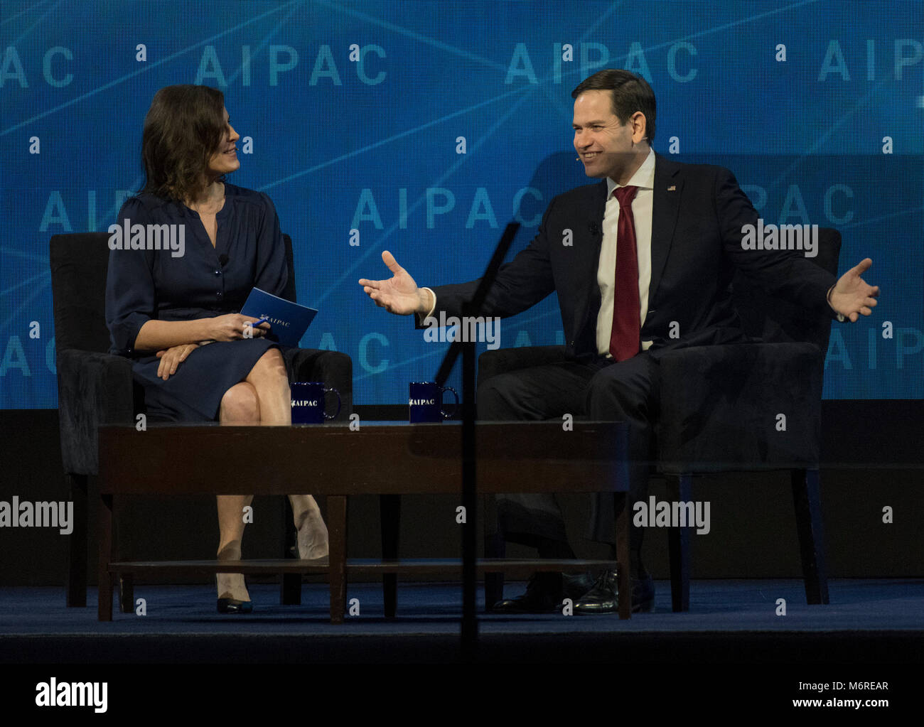 United States Senator Marco Rubio (Republikaner für Florida) wird von Claire Shipman am American Israel Public Affairs Committee (AIPAC) 2018 Politik Konferenz im Washington Convention Center in Washington, DC am Dienstag, 6. März 2018 interviewt. Credit: Ron Sachs/CNP/MediaPunch Stockfoto