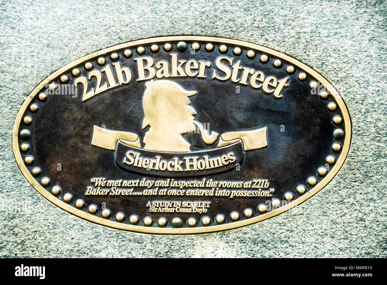 Alle Bilder Sherlock Holmes Plakette auf der Außenseite von 221b Baker Street, London. Stockfoto