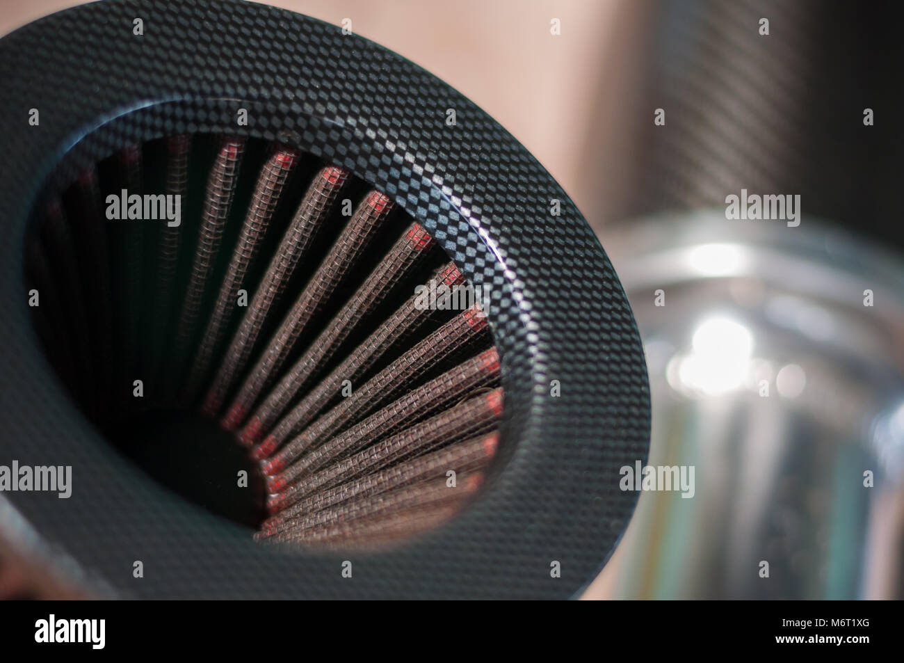 Close up Luftfilter modifizierte Motor sport auto blur Hintergrund Stockfoto