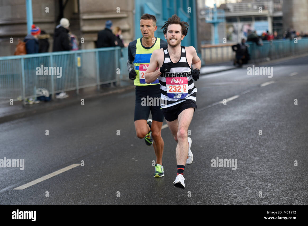 Robert Wilson 232 lief beim Vitality Big Halbmarathon über die Tower Bridge, London, Großbritannien Stockfoto