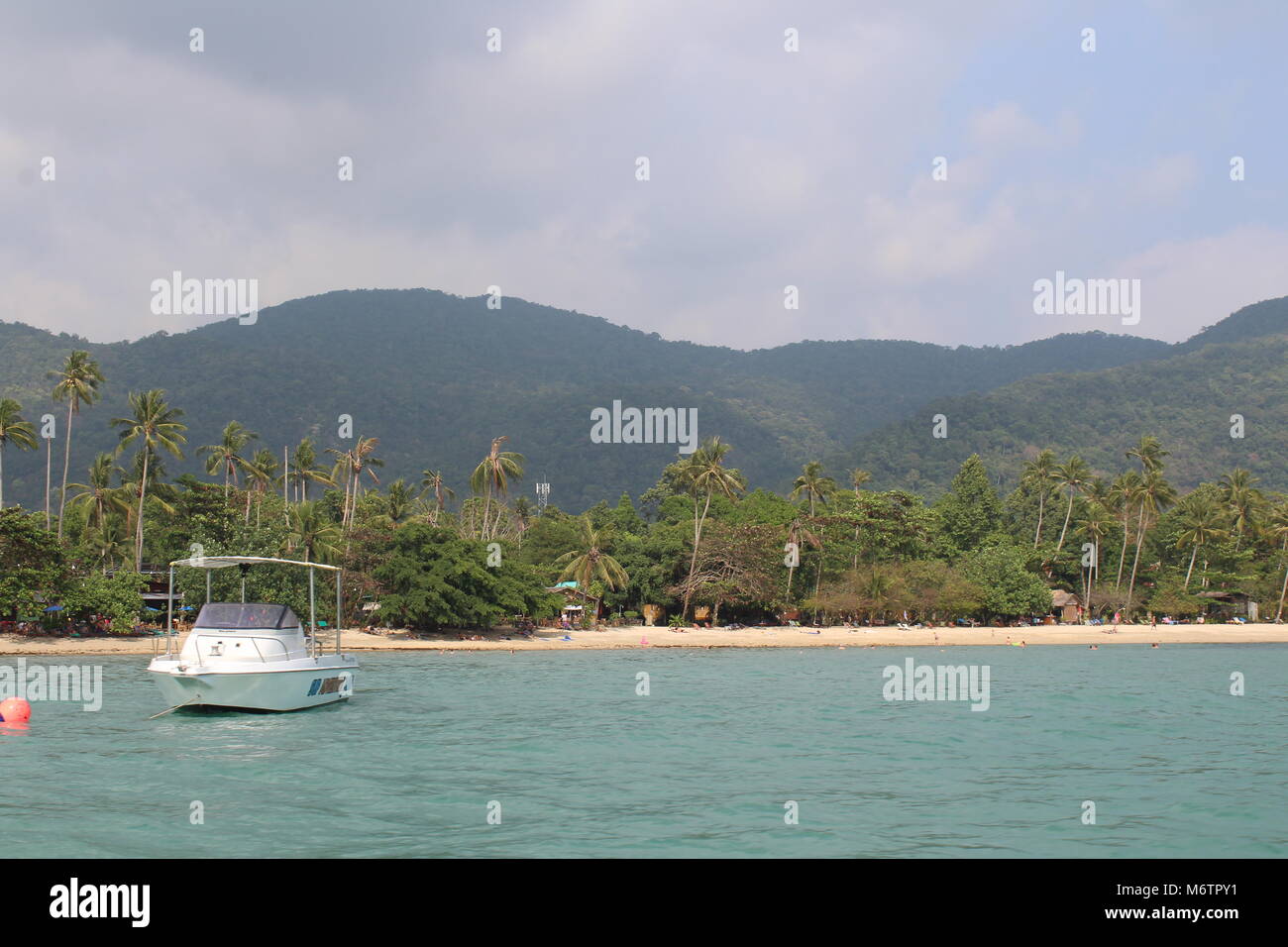 Segeln an der Küste von Koh Chang, Thailand Stockfoto