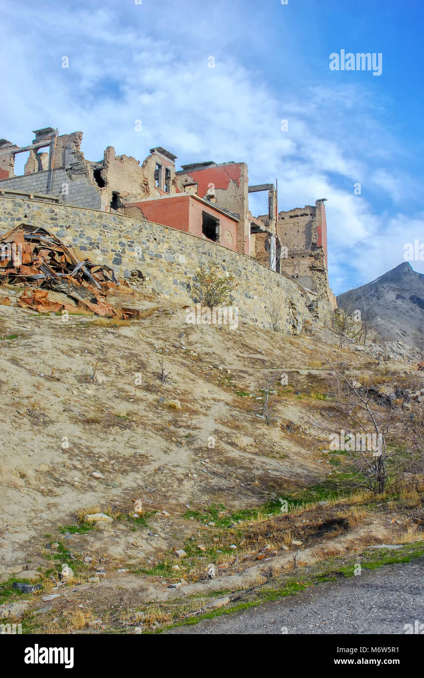 Zerstört Wohnhaus am Hang in Kabul Afghanistan Stockfoto