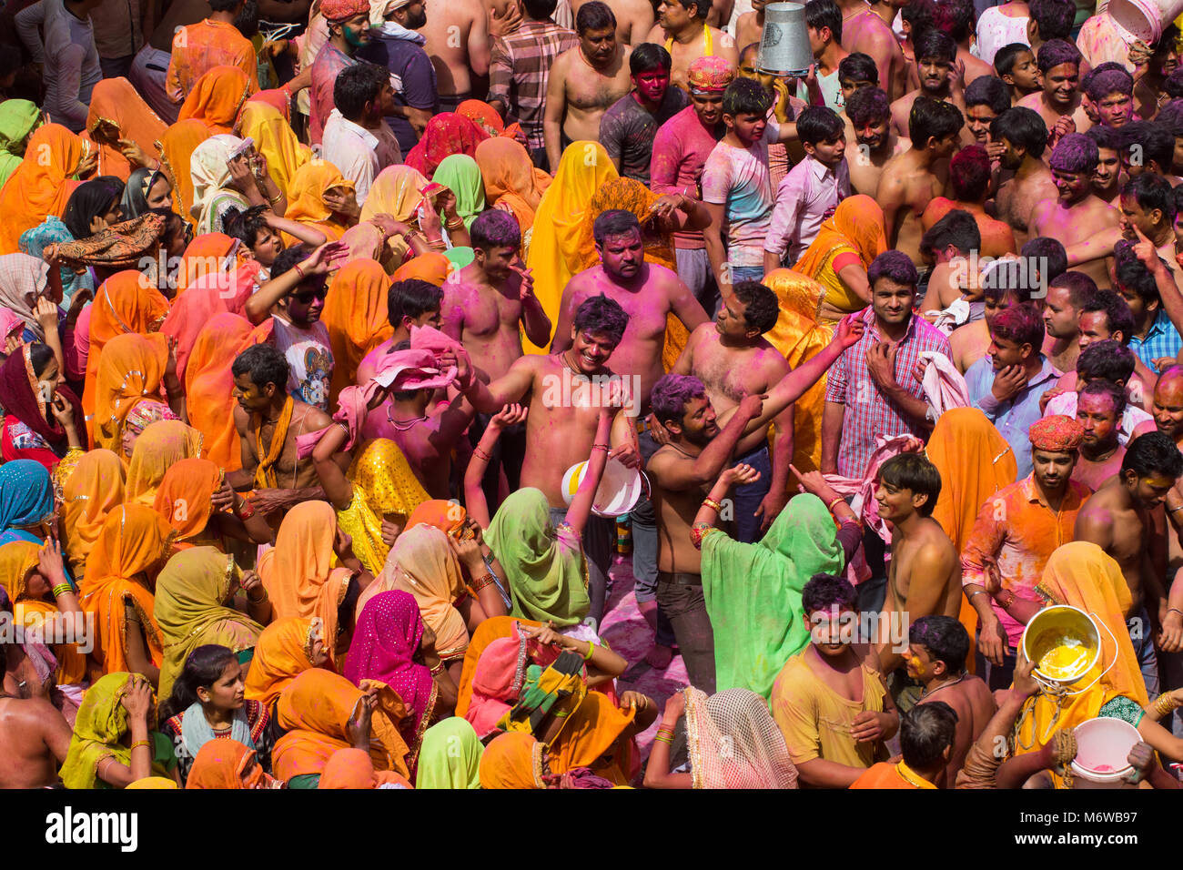 Holi Festival in Indien in Mathura im Jahr 2018 Stockfoto