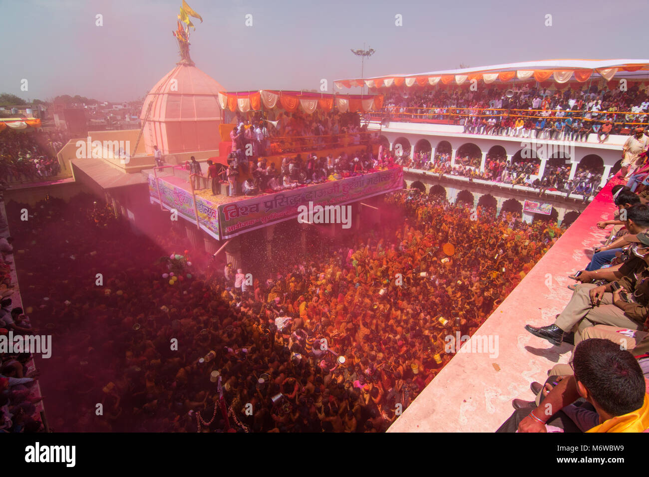 Holi Festival in Indien in Mathura im Jahr 2018 Stockfoto