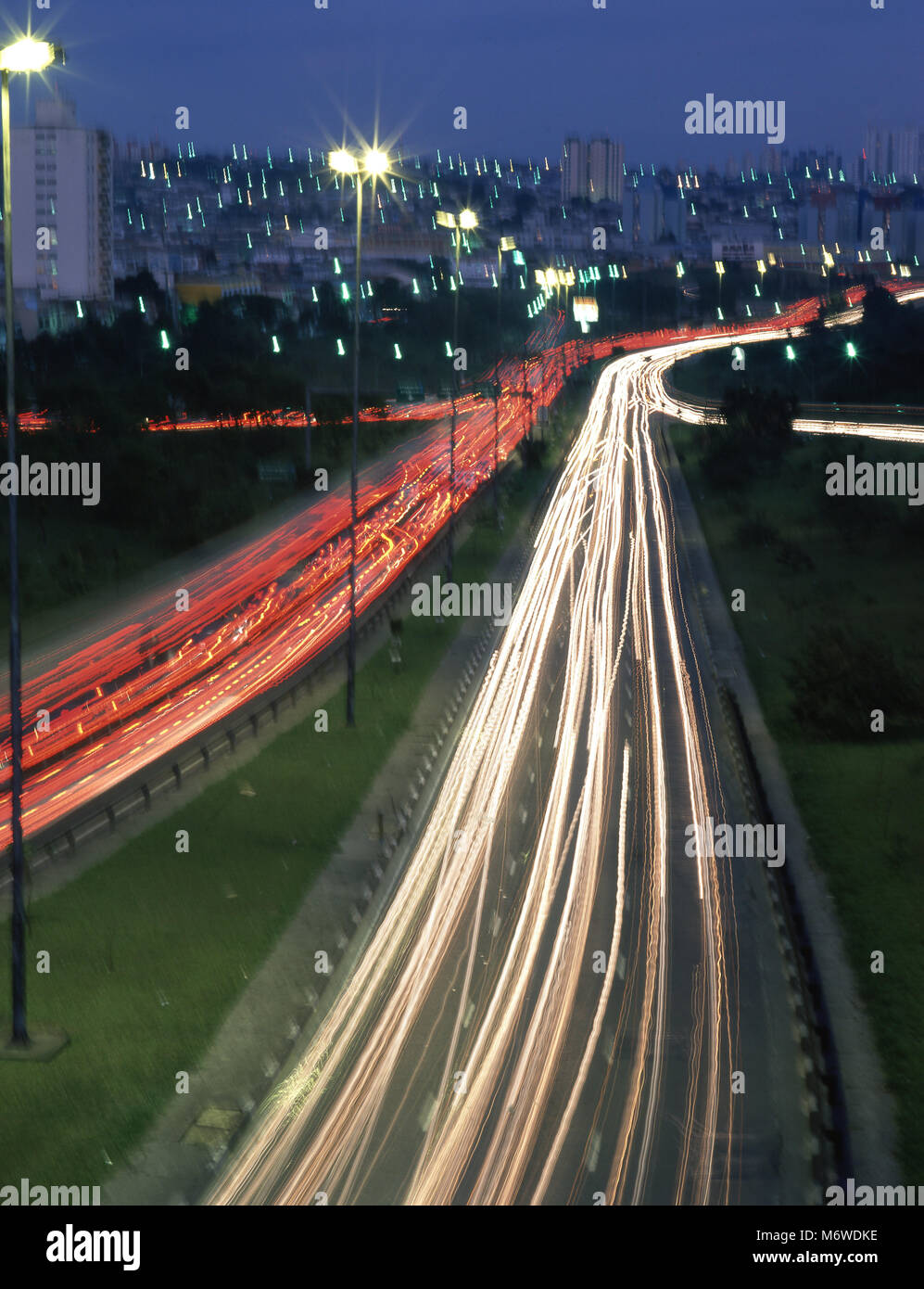 Avenida Afonso D'Escragnolle Taunay, Rodovia dos Bandeirantes, Sao Paulo, Brasilien Stockfoto