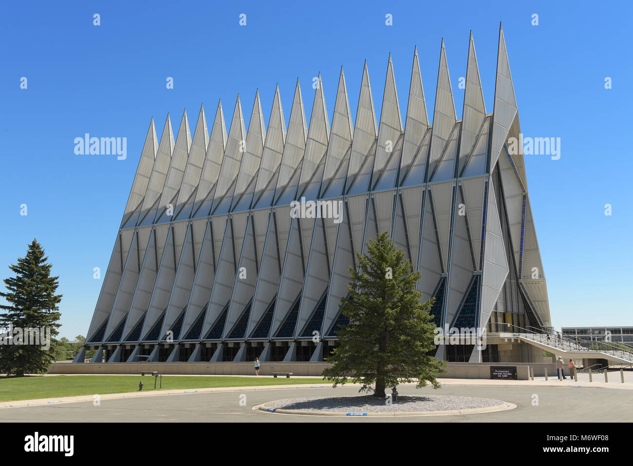 Colorado Springs, CO, USA – 23. Juli 2016: Air Force Academy in Colorado Springs, Colorado Kapelle. Stockfoto