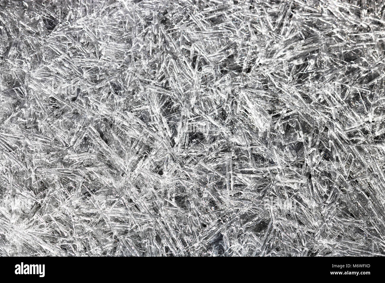 Eiskristalle Zugefroren Stream Stockfoto