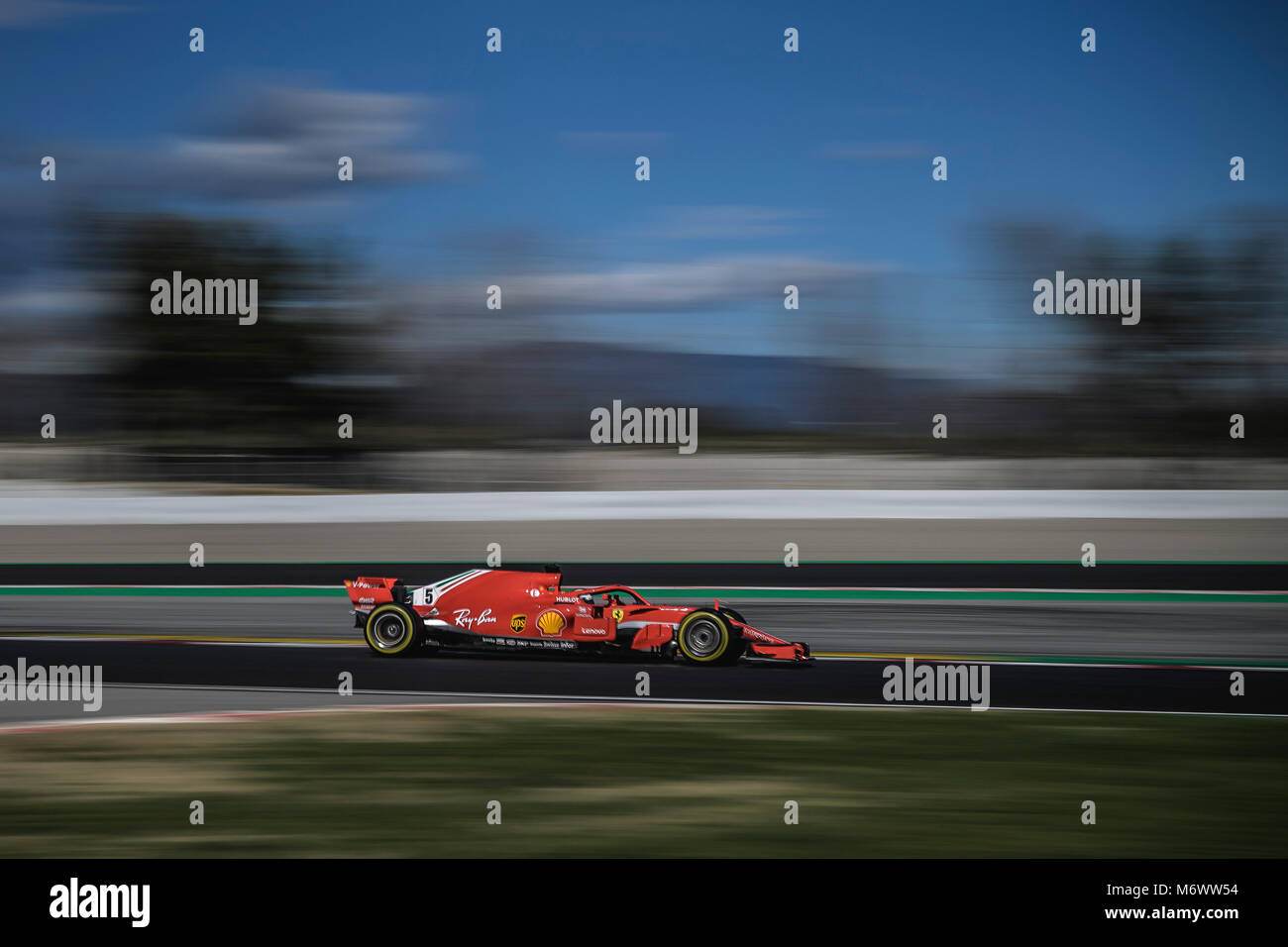 Barcelona, Spanien. 6. März, 2018: SEBASTIAN VETTEL (GER) Laufwerke in seinem Ferrari SF-71H bei Tag 5 der Formel-1-Prüfung am Circuit de Catalunya Credit: Matthias Oesterle/Alamy leben Nachrichten Stockfoto