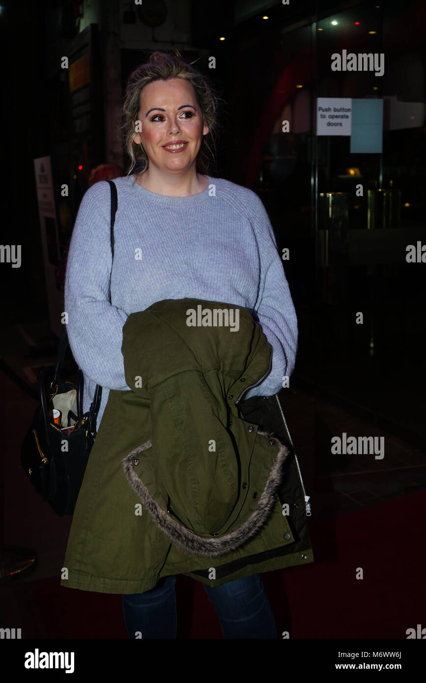 London, Großbritannien. 6. März, 2018. Sara Pascoe Kommen an gutes Mädchen für die VAULT Festival Drücken Sie die Taste Nacht am Trafalgar Studios am 6. März 2018, London, UK. Credit: Siehe Li/Alamy leben Nachrichten Stockfoto