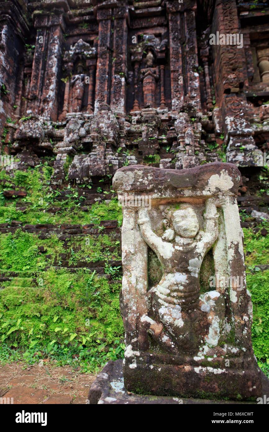 Eine hinduistische Steinbildhauerei in der Begründung meines Sohnes Heiligtum, central Vietnam Stockfoto