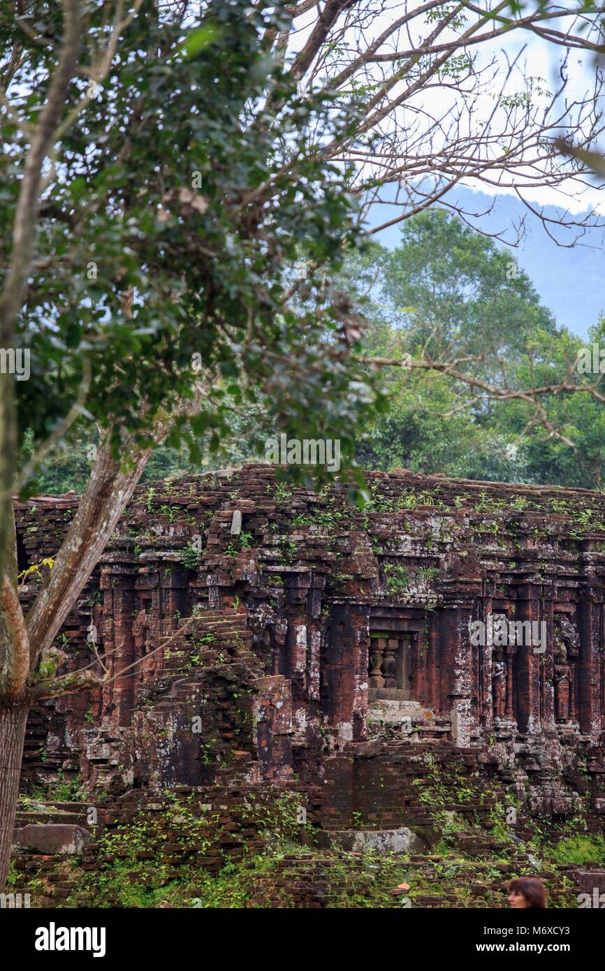 Die alten hinduistischen Tempel komplex Meines Sohnes in den Dschungel der Qang Nam Provinz, Vietnam Stockfoto