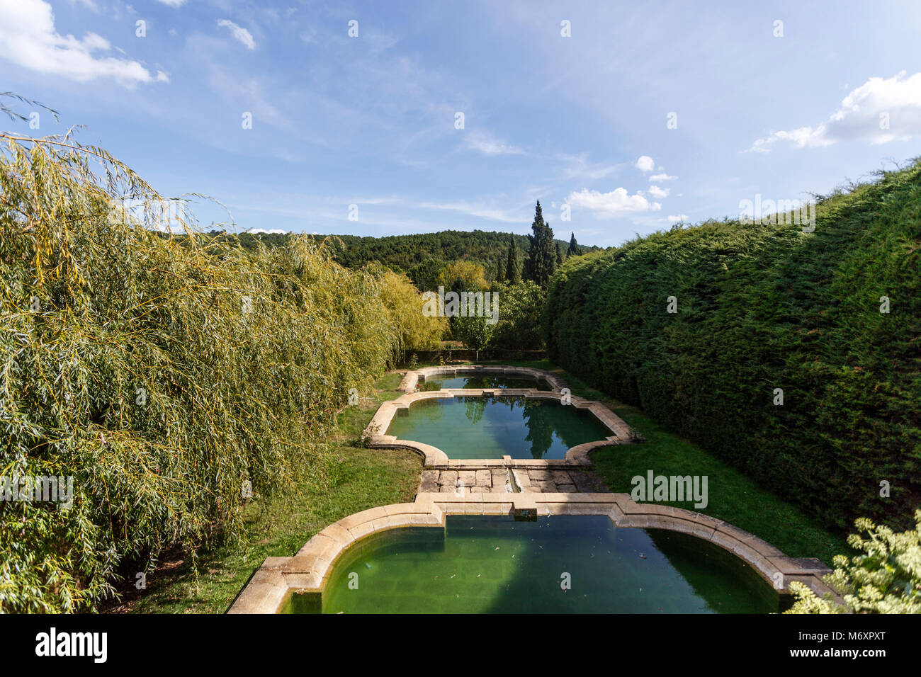 Satz von drei Wassertanks in Kaskade in der mateus Palace Gardens, Vila Real, Portugal Stockfoto