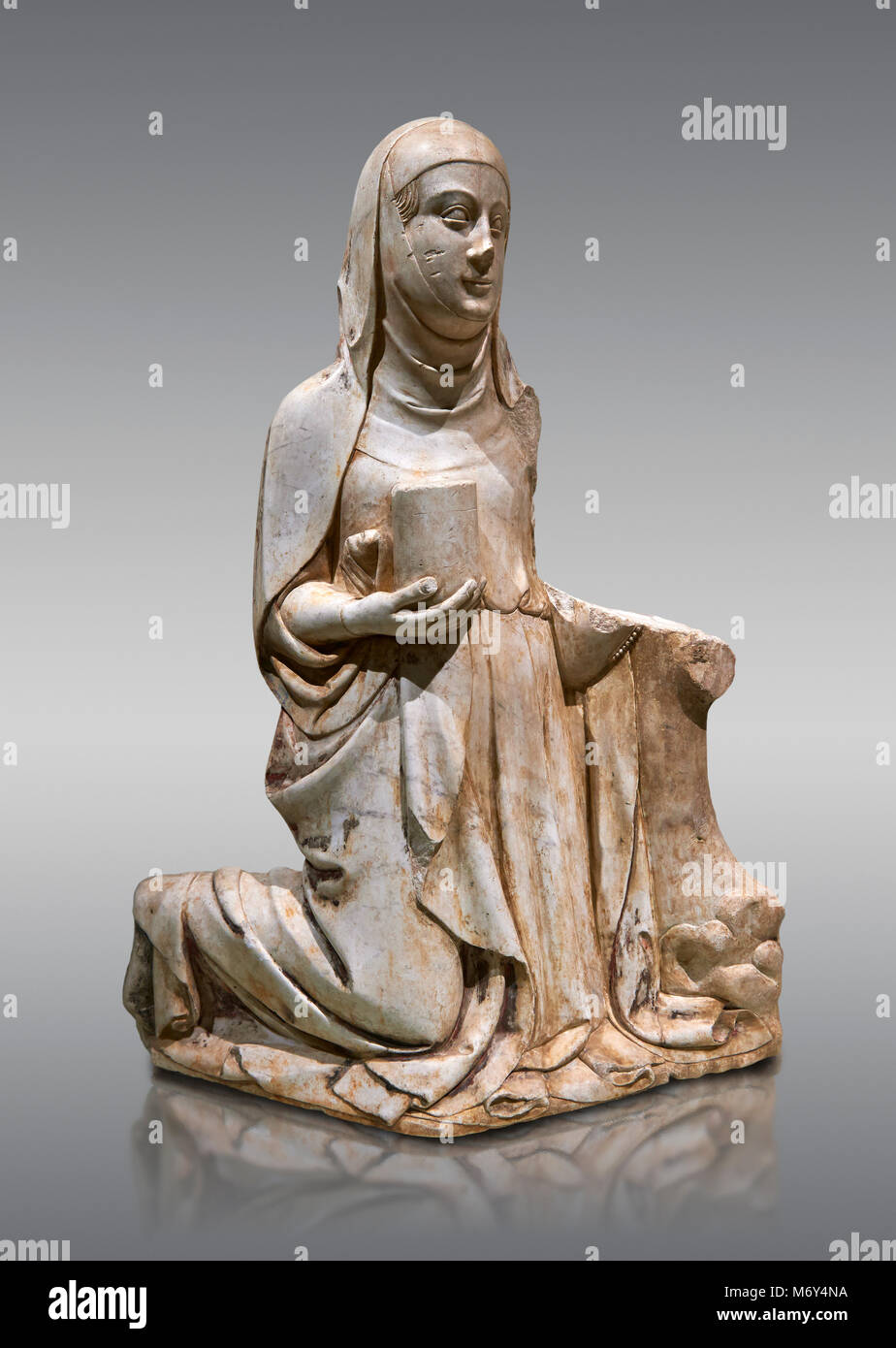 Gotische Marmor Statue der Maria Magdelane (Magdelena) von Mestre de Pedralbes in Barcelona, 2.Hälfte des 14.Jahrhunderts, von dem Friedhof der Kathedrale o Stockfoto