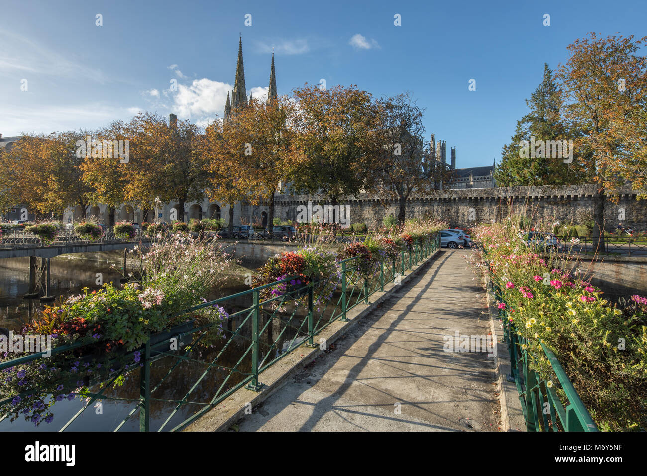 Fuß-Brücke über die Odet, Quimper, Finisterre, Bretagne, Frankreich Stockfoto