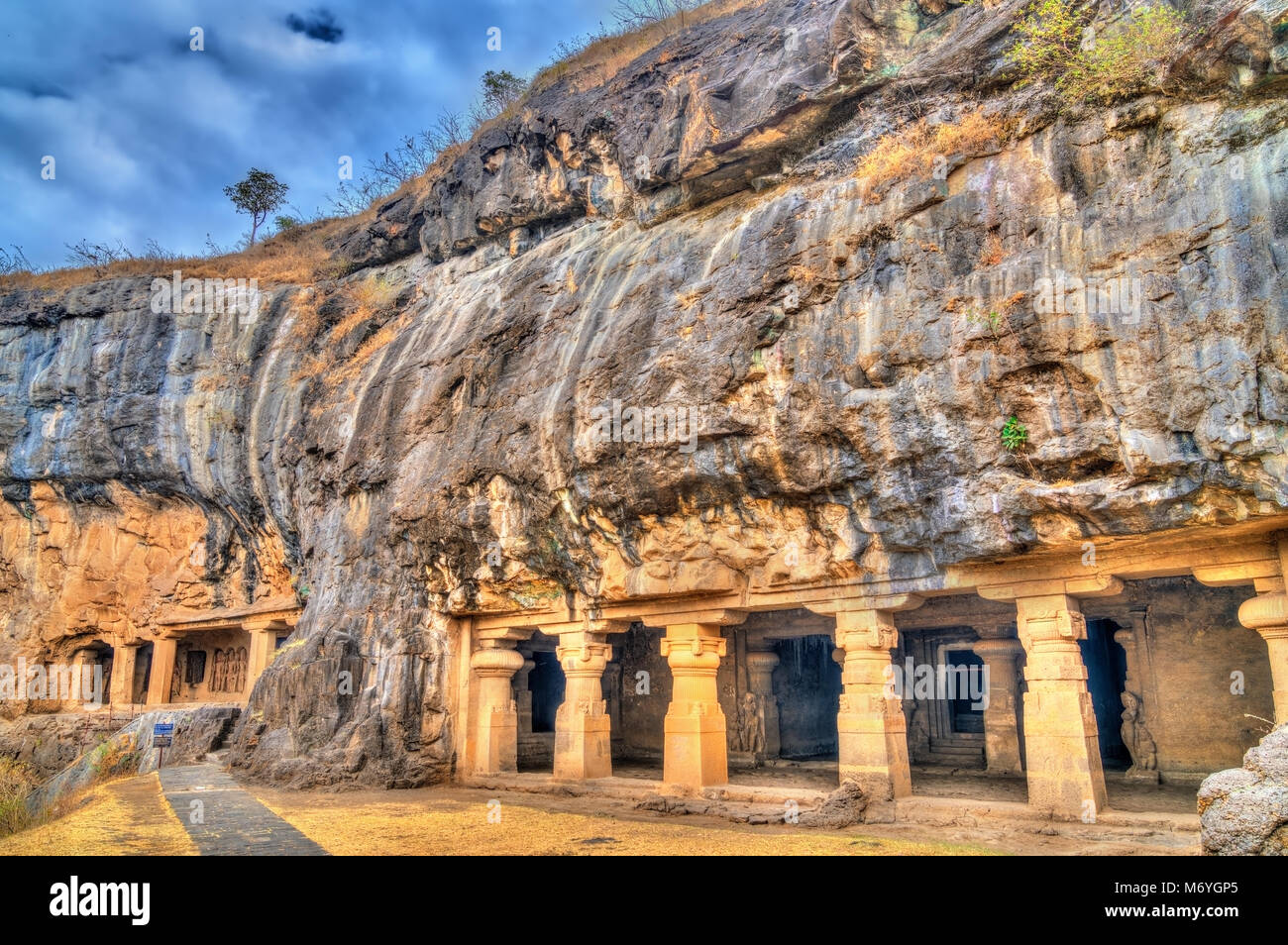 Janavasa, Höhle 25 und Gopi Lena, Höhle, 26, an der Ellora komplex. UNESCO Welterbe in Maharashtra, Indien Stockfoto