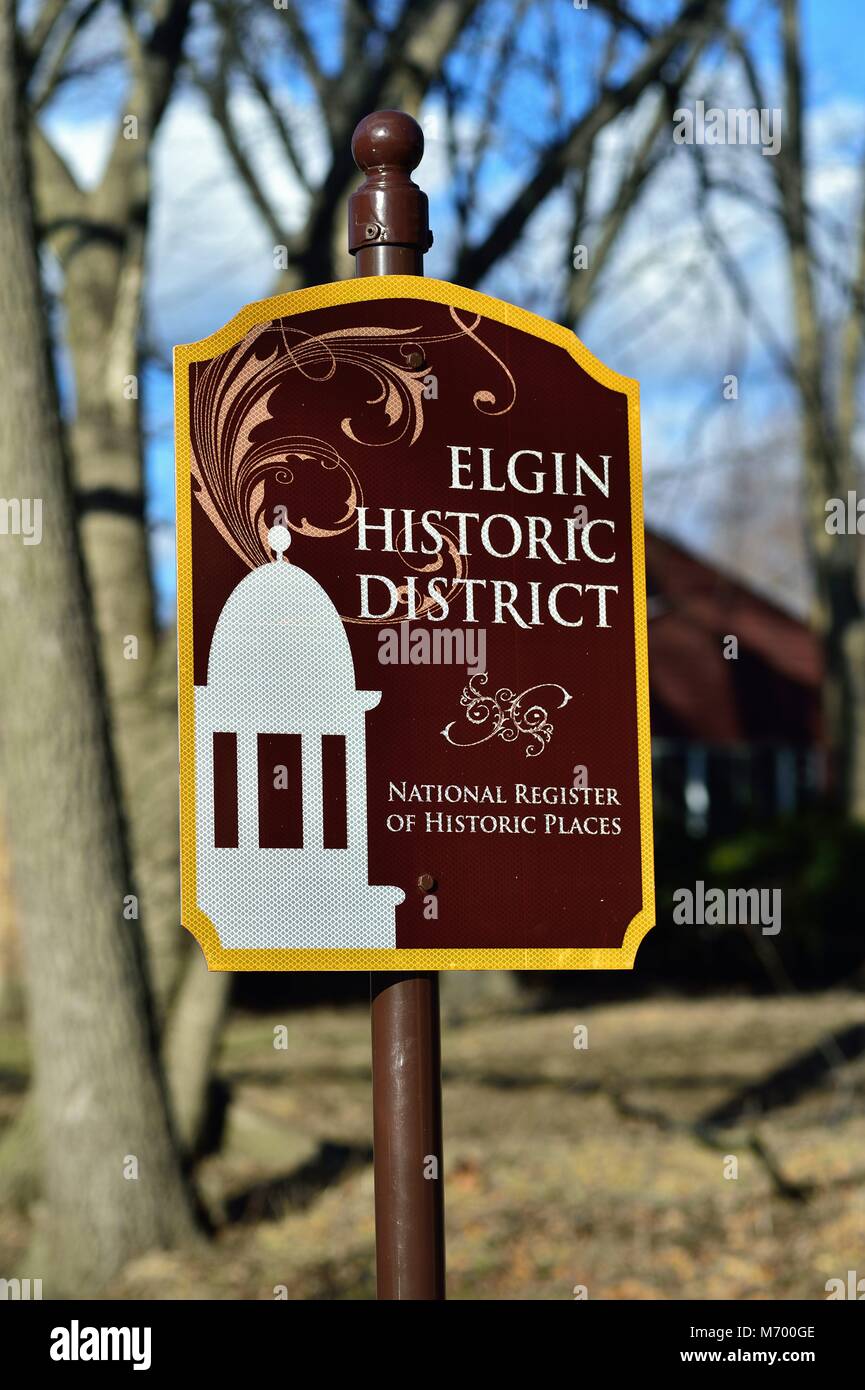 Elgin, Illinois, USA. Ein Schild am Eingang zu einem Wohngebiet Historic District in Elgin, Illinois, USA. Stockfoto